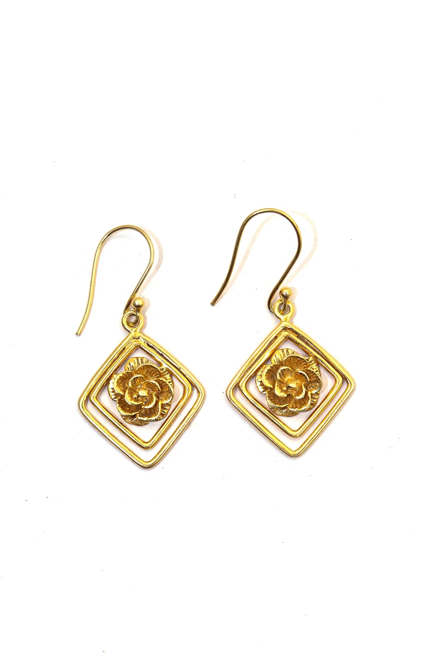 Elegant Flower Design Dangling Citrine Gemstone Earrings Jewelry for Women