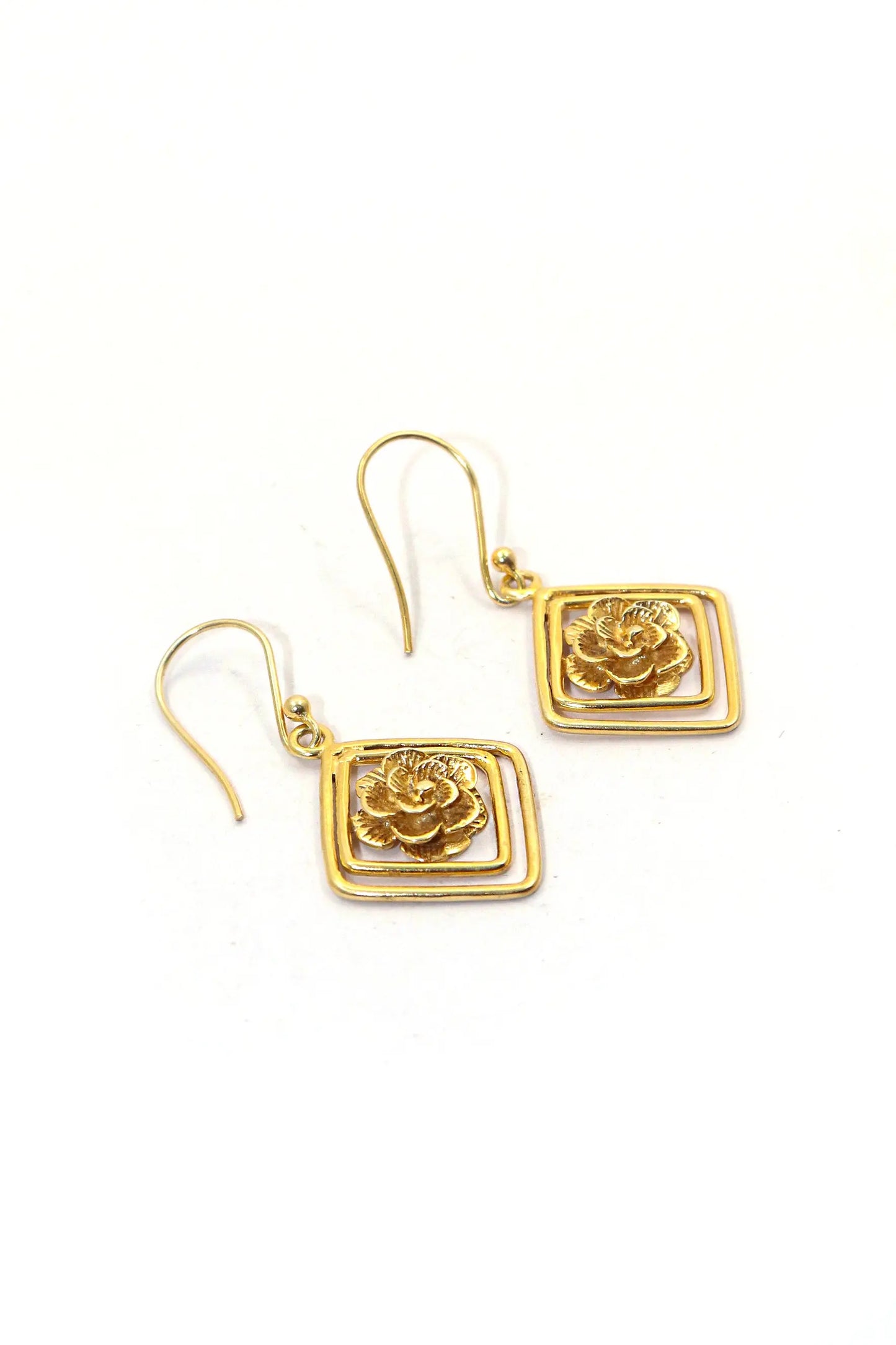 Elegant Flower Design Dangling Citrine Gemstone Earrings Jewelry for Women