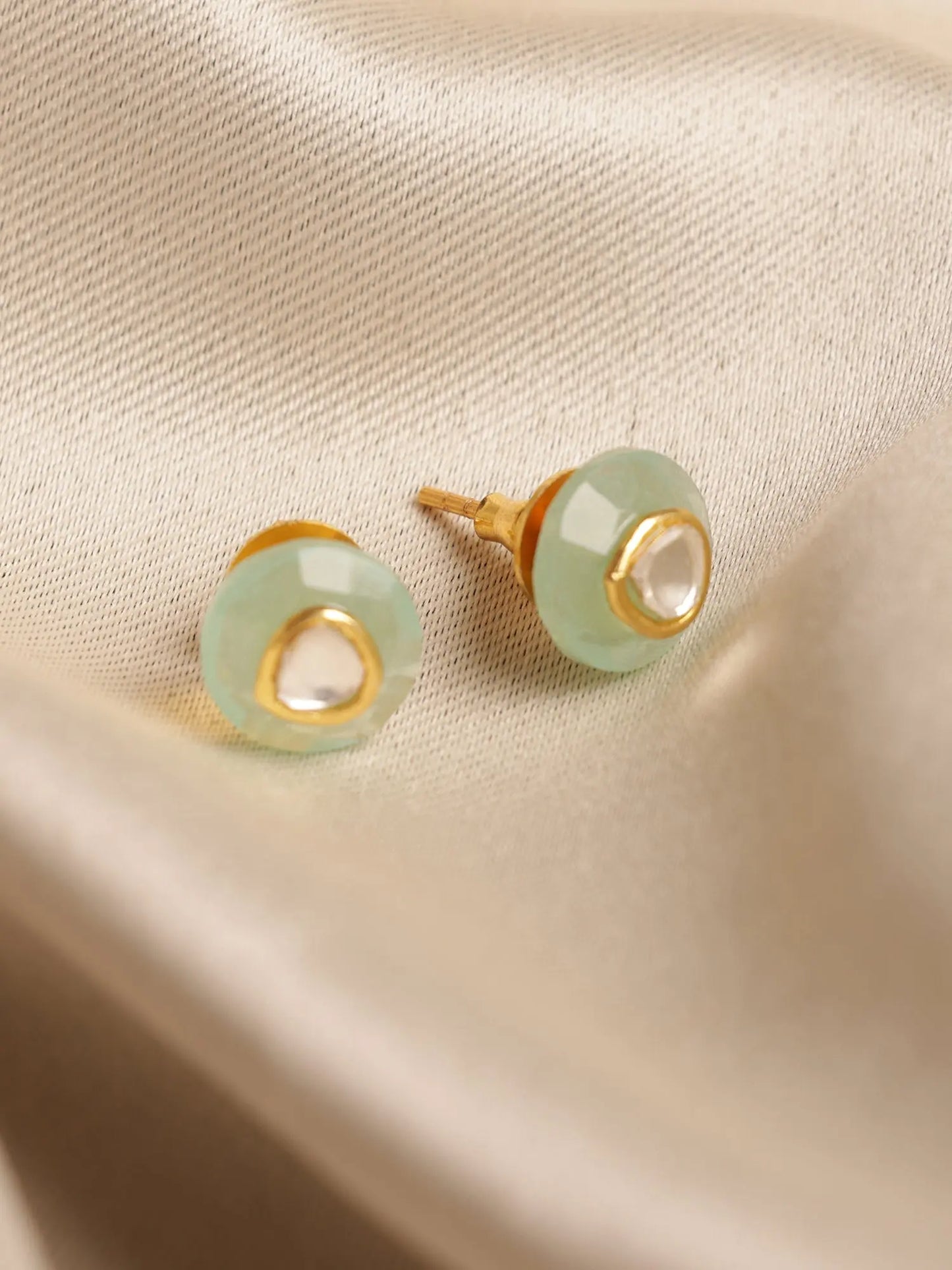 Exquisite Round Mint Green Chalcedony Gold Plated Jadau Stud Earrings Jewelry