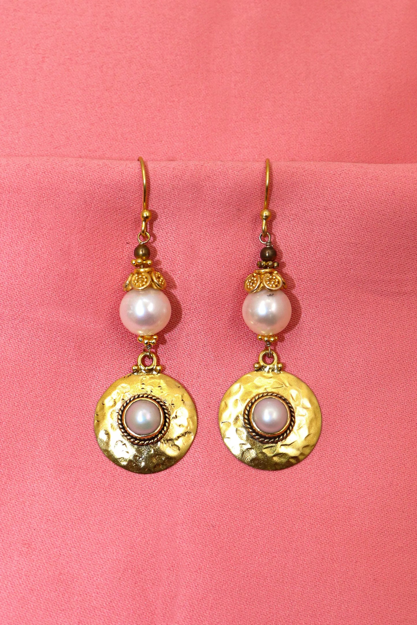 Modern Elegance: Gold-Plated Pearl Gemstone Dangle Earring Jewelry