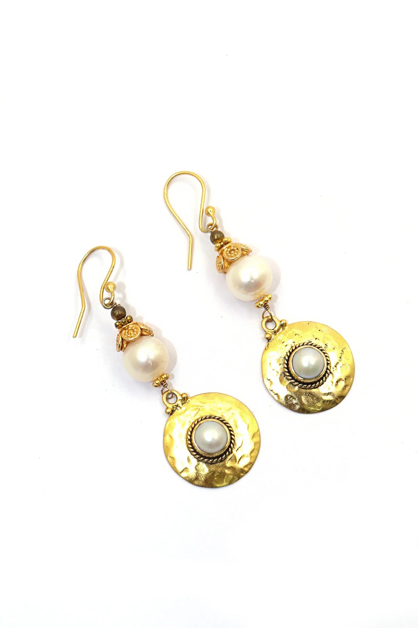 Modern Elegance: Gold-Plated Pearl Gemstone Dangle Earring Jewelry