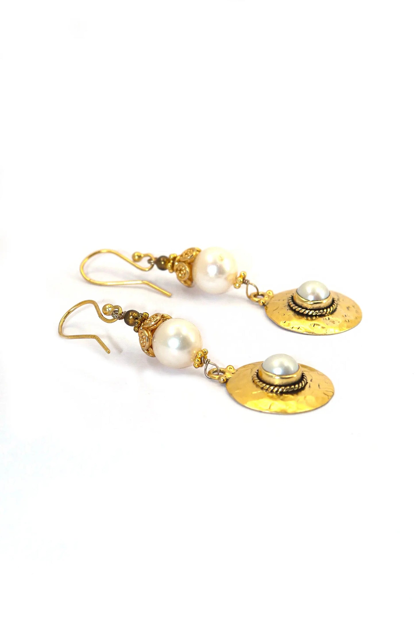 Modern Elegance: Gold-Plated Pearl Gemstone Dangle Earring Jewelry