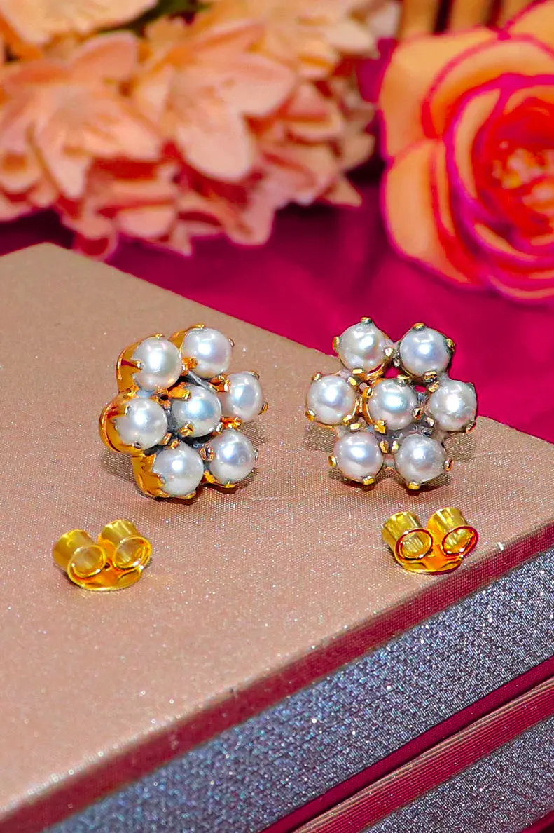 Pearl Gemstone Flower Shape Studs Earring