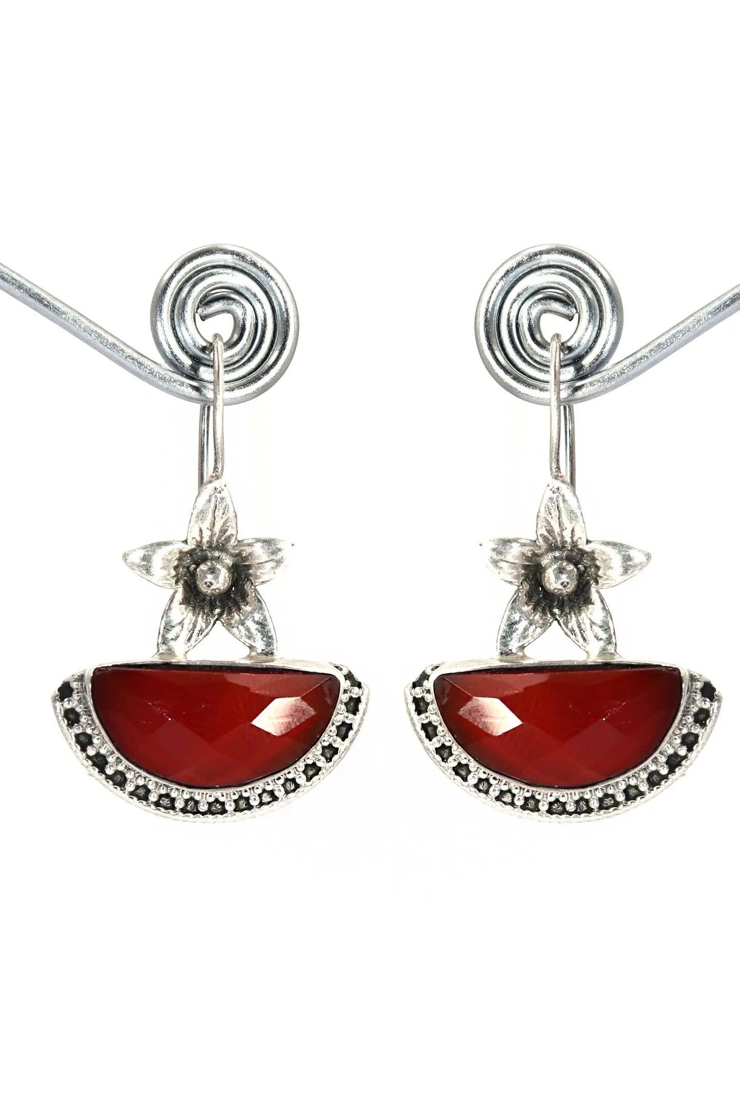 Trendsetting Red Onyx Gemstone Earrings for Modern Women