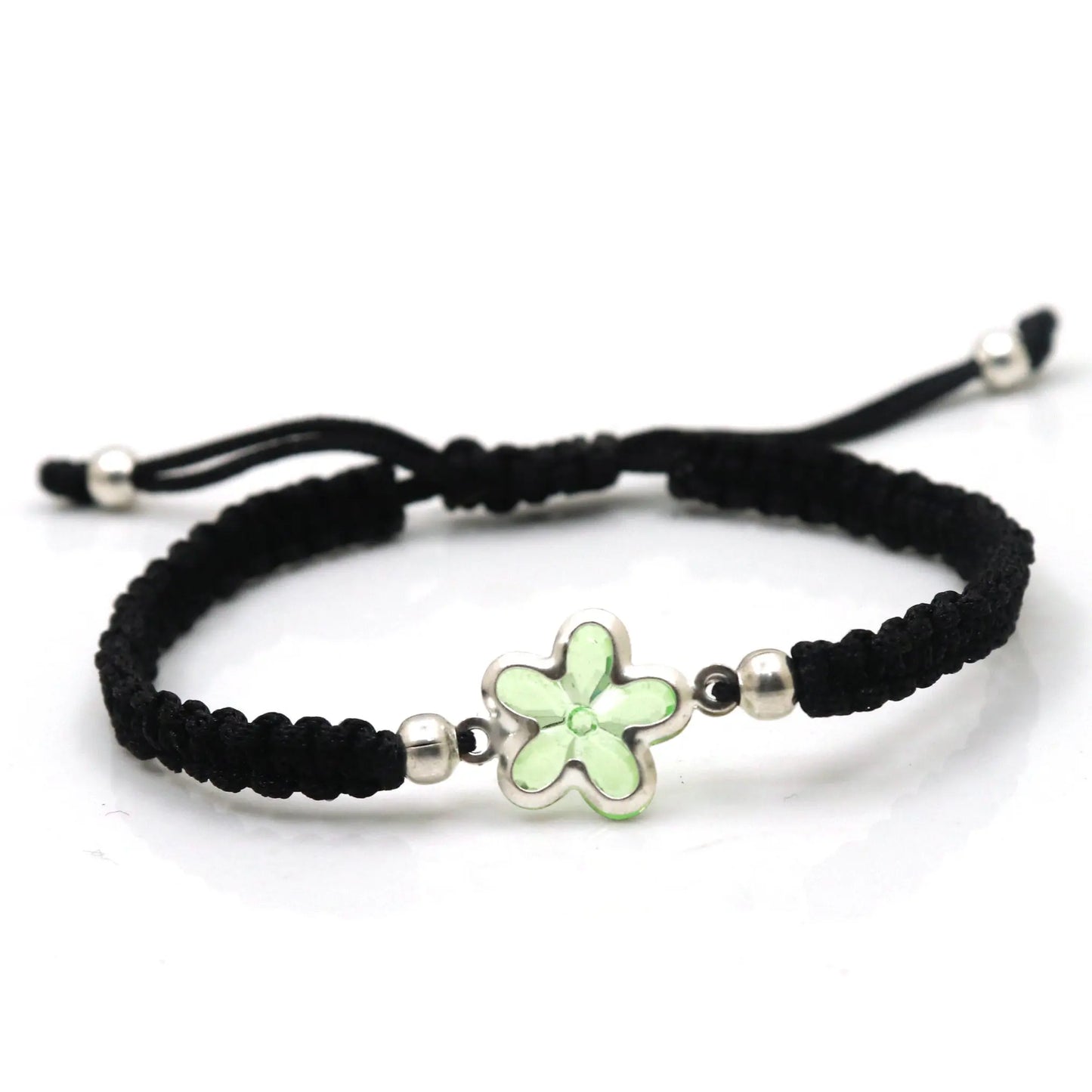 Unique Thread Bracelet With Flower Design For Fashion